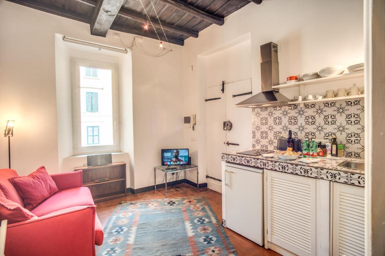 Lovely Flat In The Heart Of Trastevere Rome Buitenkant foto