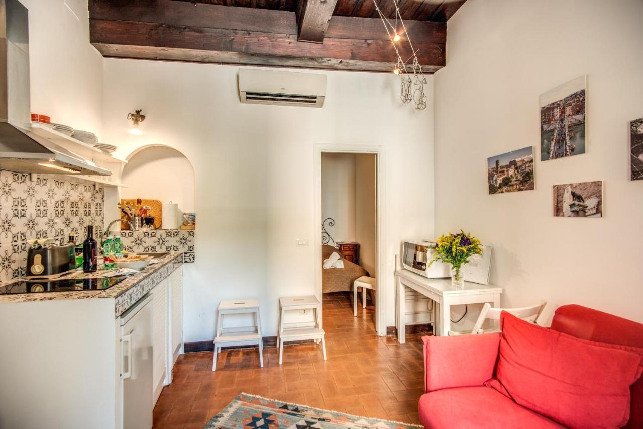 Lovely Flat In The Heart Of Trastevere Rome Buitenkant foto