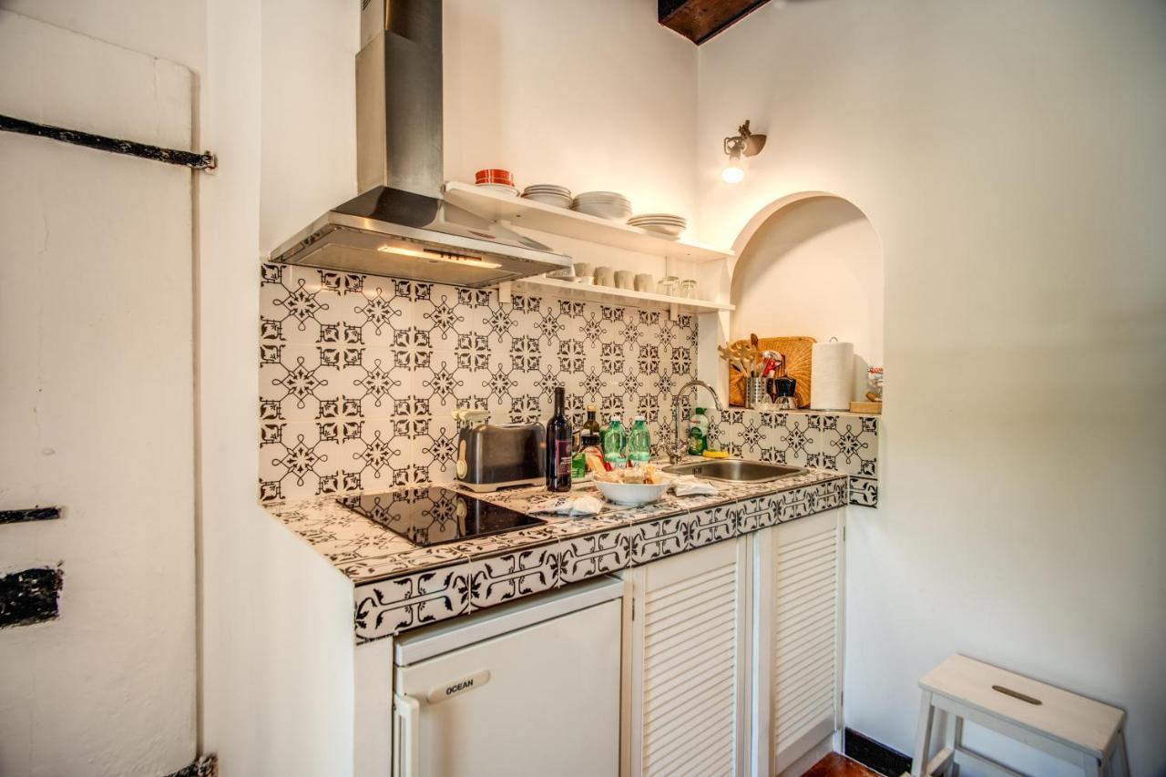 Lovely Flat In The Heart Of Trastevere Rome Buitenkant foto